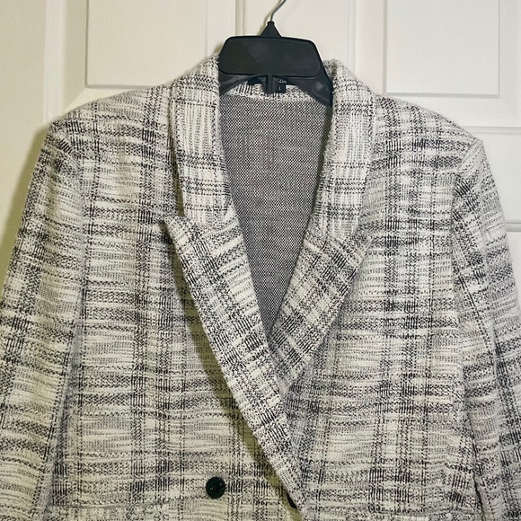 Amanda & Chelsea Bouclé Double Breasted Cropped Jacket - NWT - Picture 1 of 16